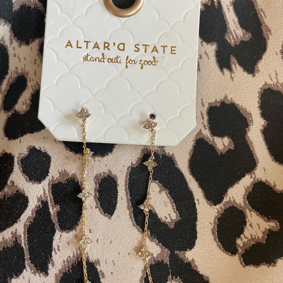 Dangled earrings - Picture 3 of 3